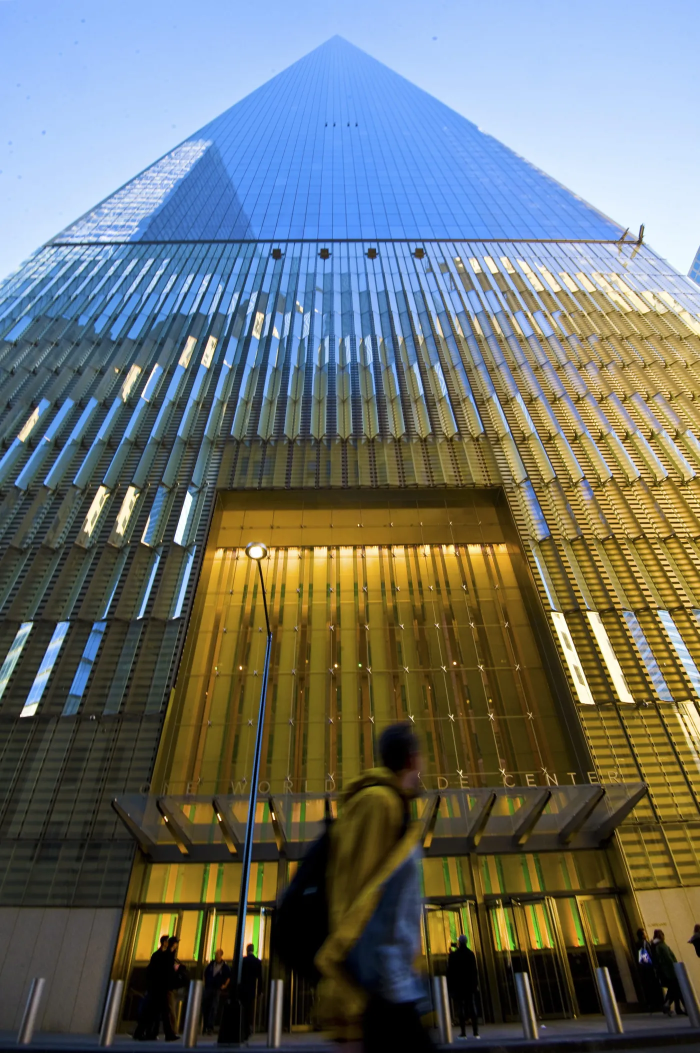 7020965-odbudowane-wieze-wtc.jpg