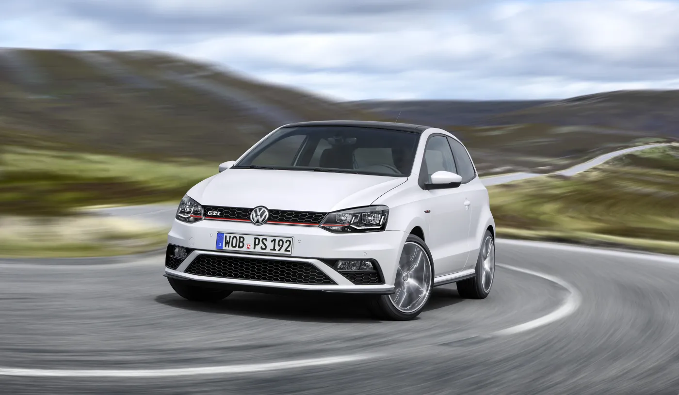 7108978-volkswagen-polo-gti.jpg