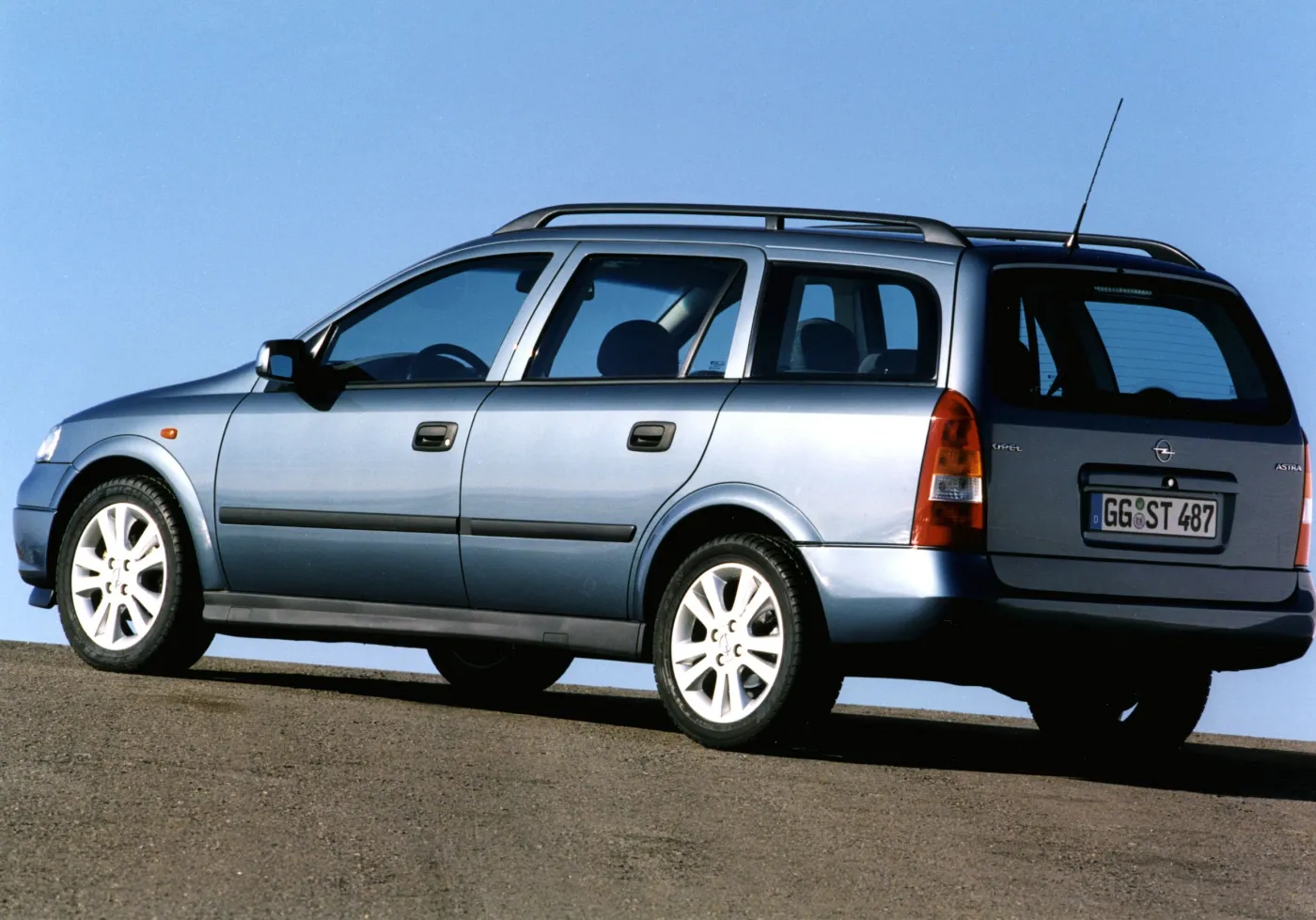 7140157-1998-opel-astra-40165.jpg
