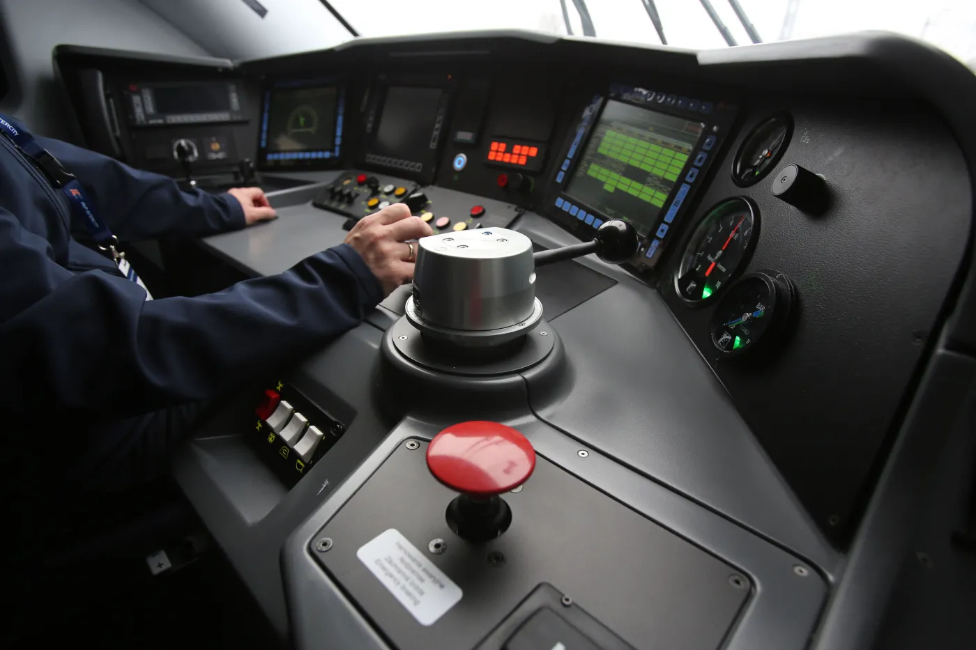 7158876-maszynista-pendolino.jpg