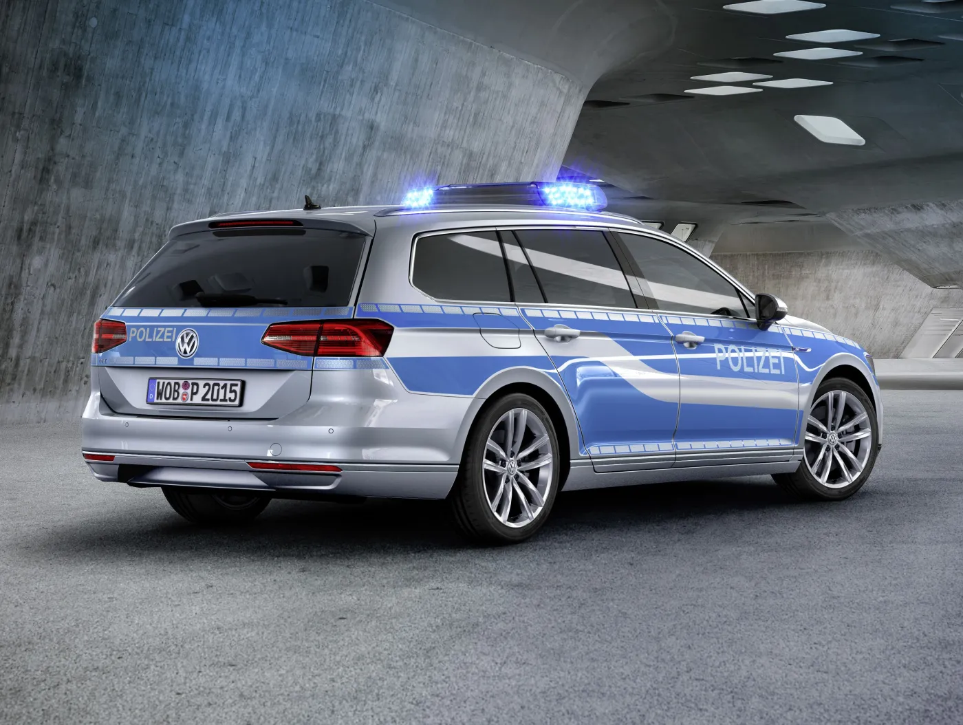 7245013-volkswagen-passat-gte.jpg