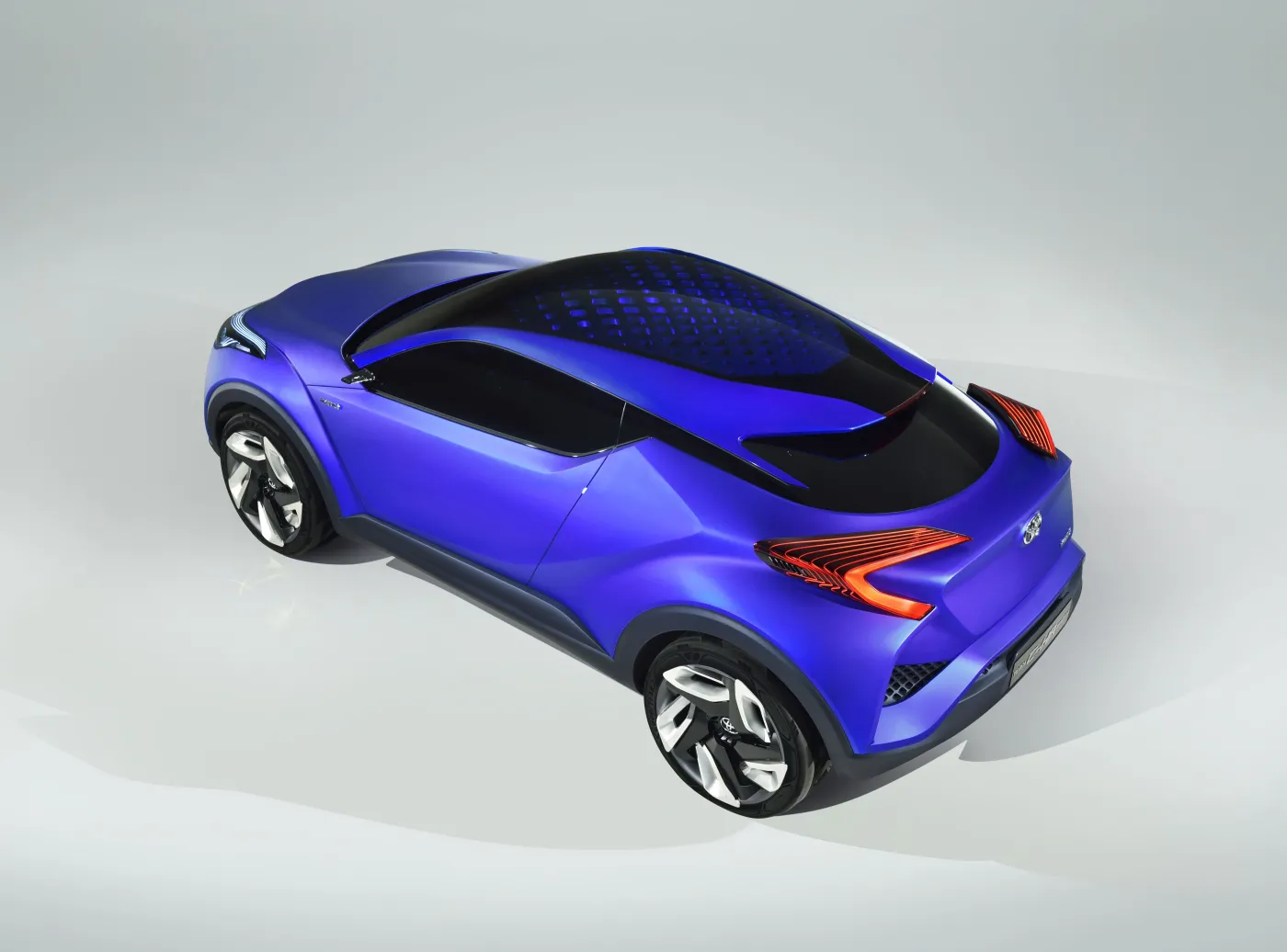 6838197-toyota-c-hr-concept.jpg