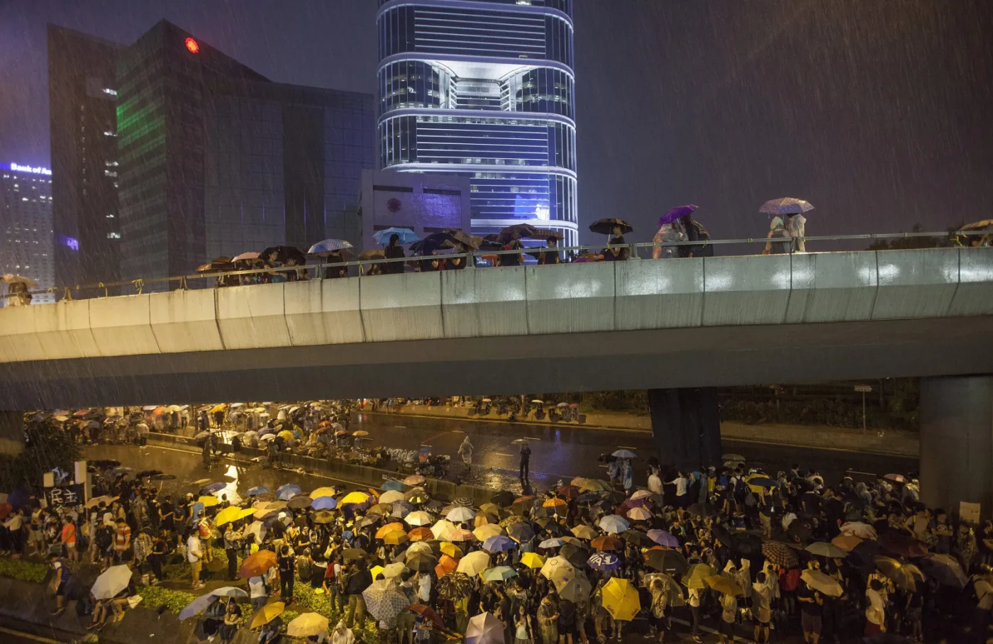 6880000-protesty-w-hong-kongu.jpg