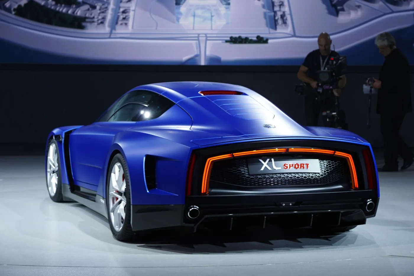 6886410-volkswagen-xl-sport.jpg