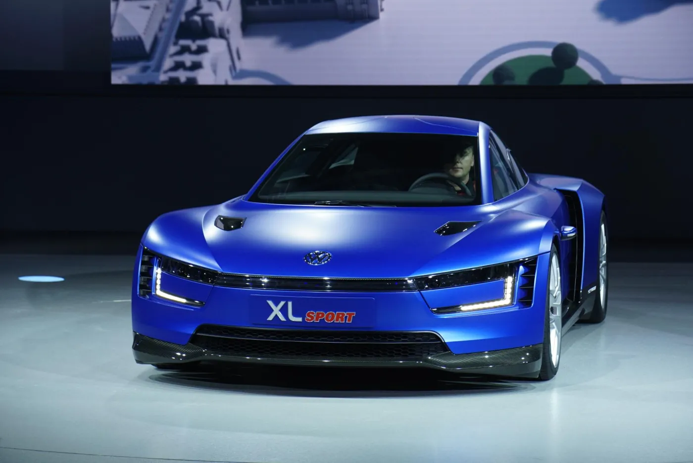 6886294-volkswagen-xl-sport.jpg