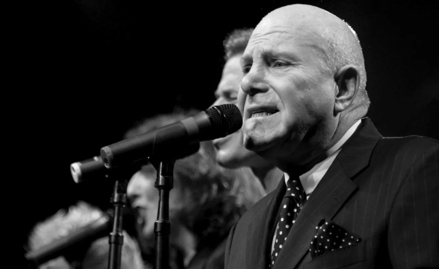 Tim Hauser nie żyje