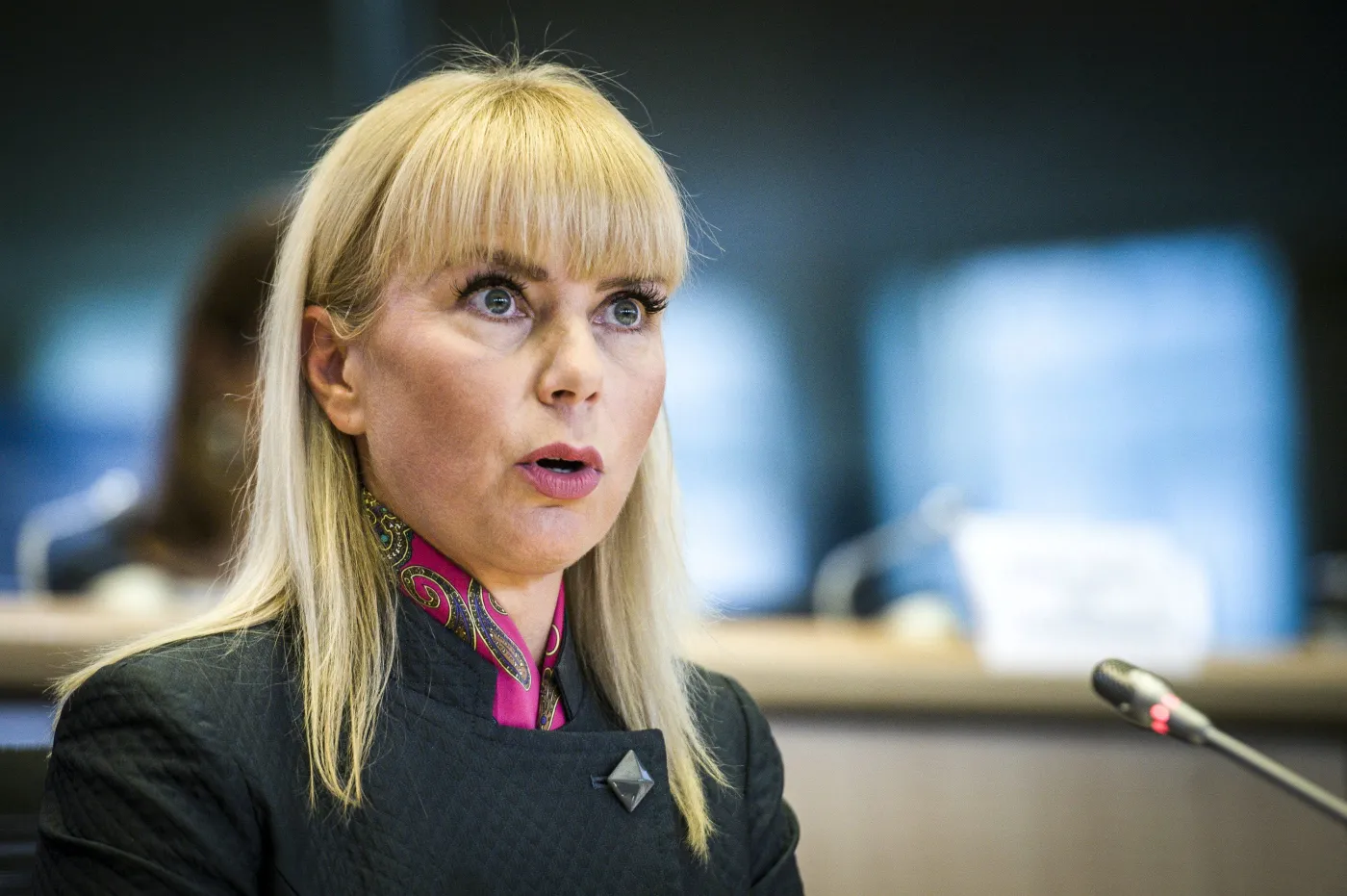 Bieńkowska komisarzem "od kosmosu". Nie żałuje, że odebrano jej leki