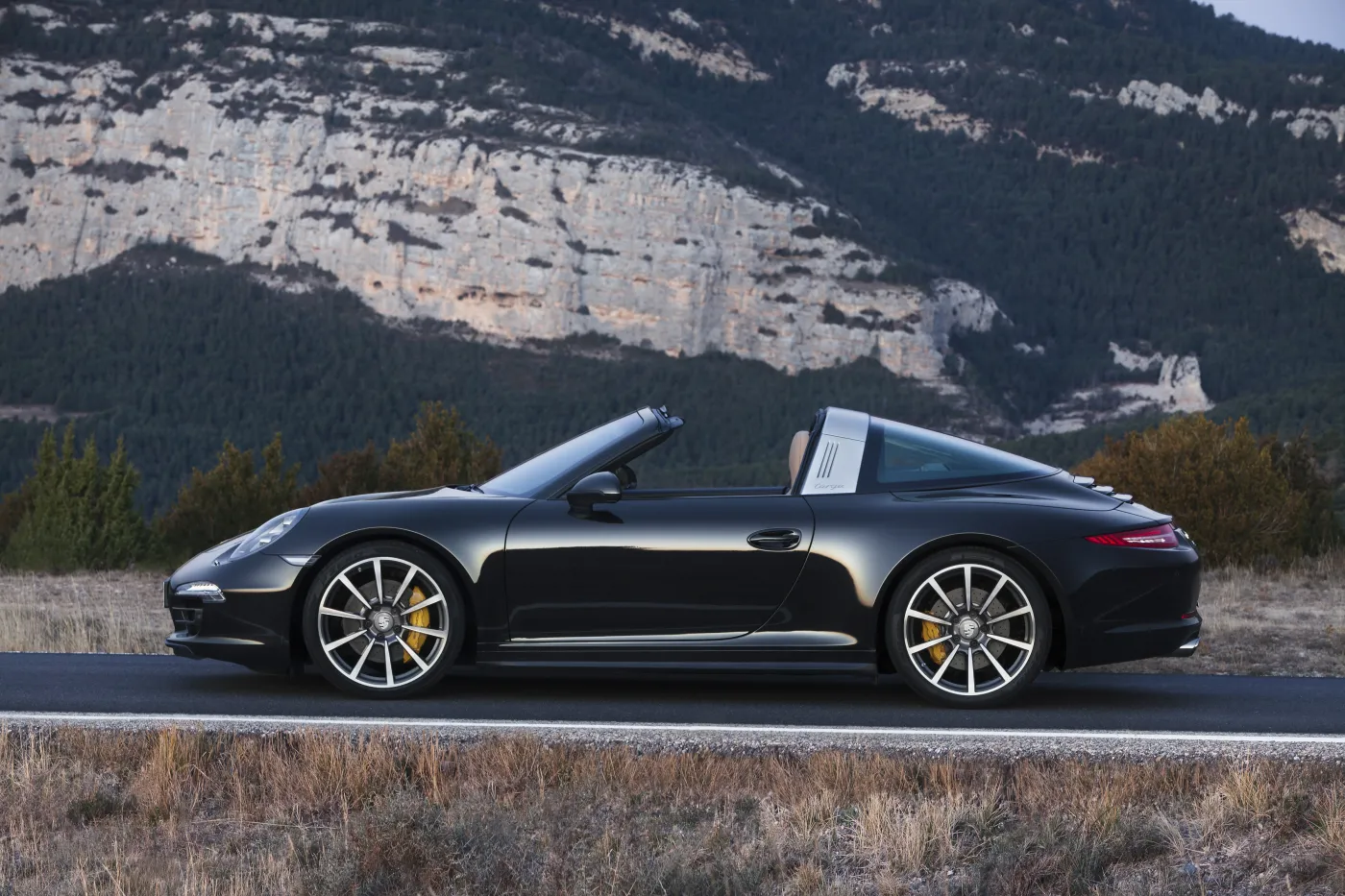 7536141-porsche-911-targa-4s.jpg