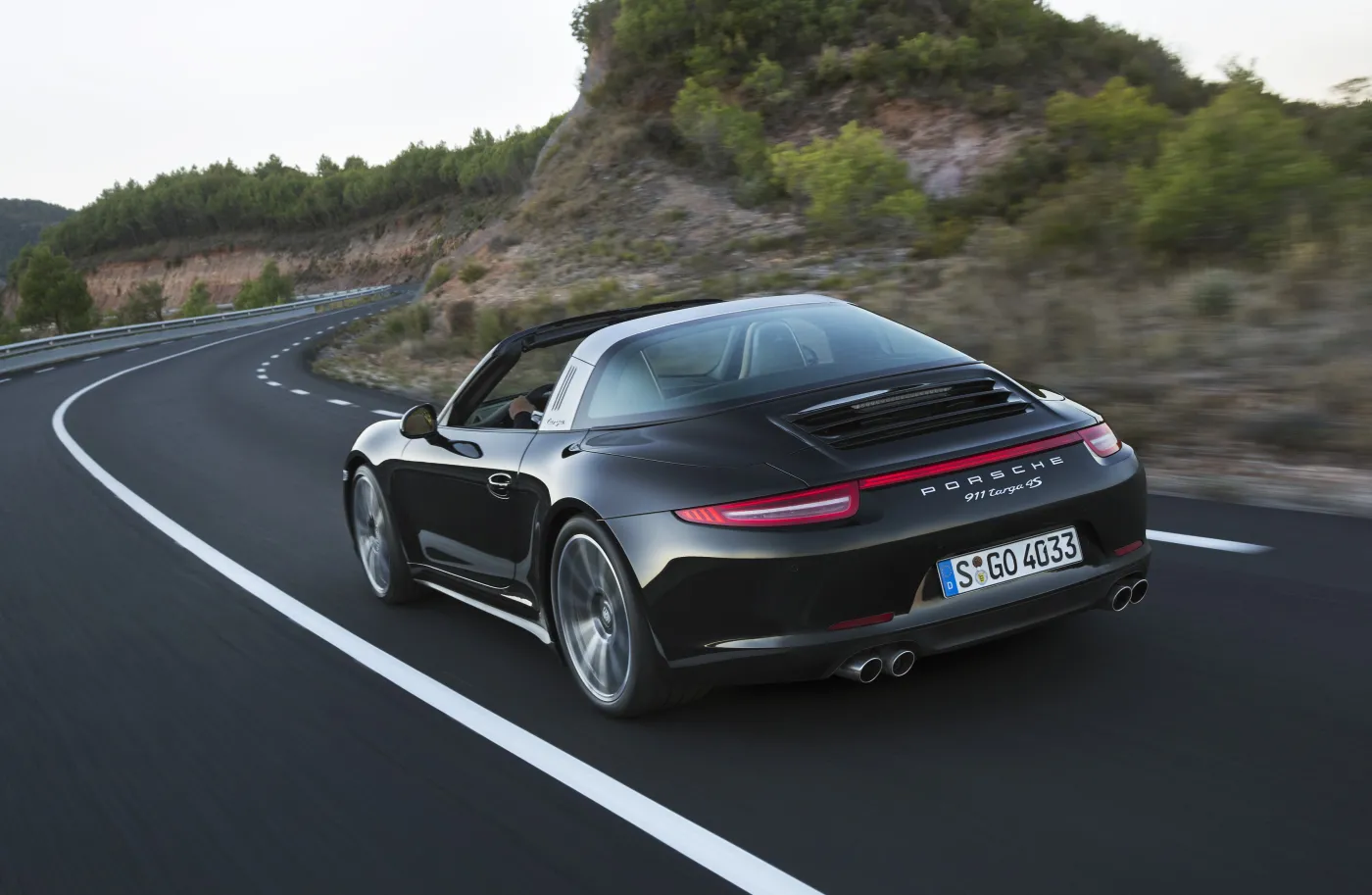 7536193-porsche-911-targa-4s.jpg