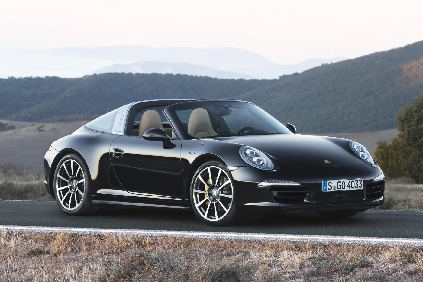 7536286-porsche-911-targa-4s.jpg