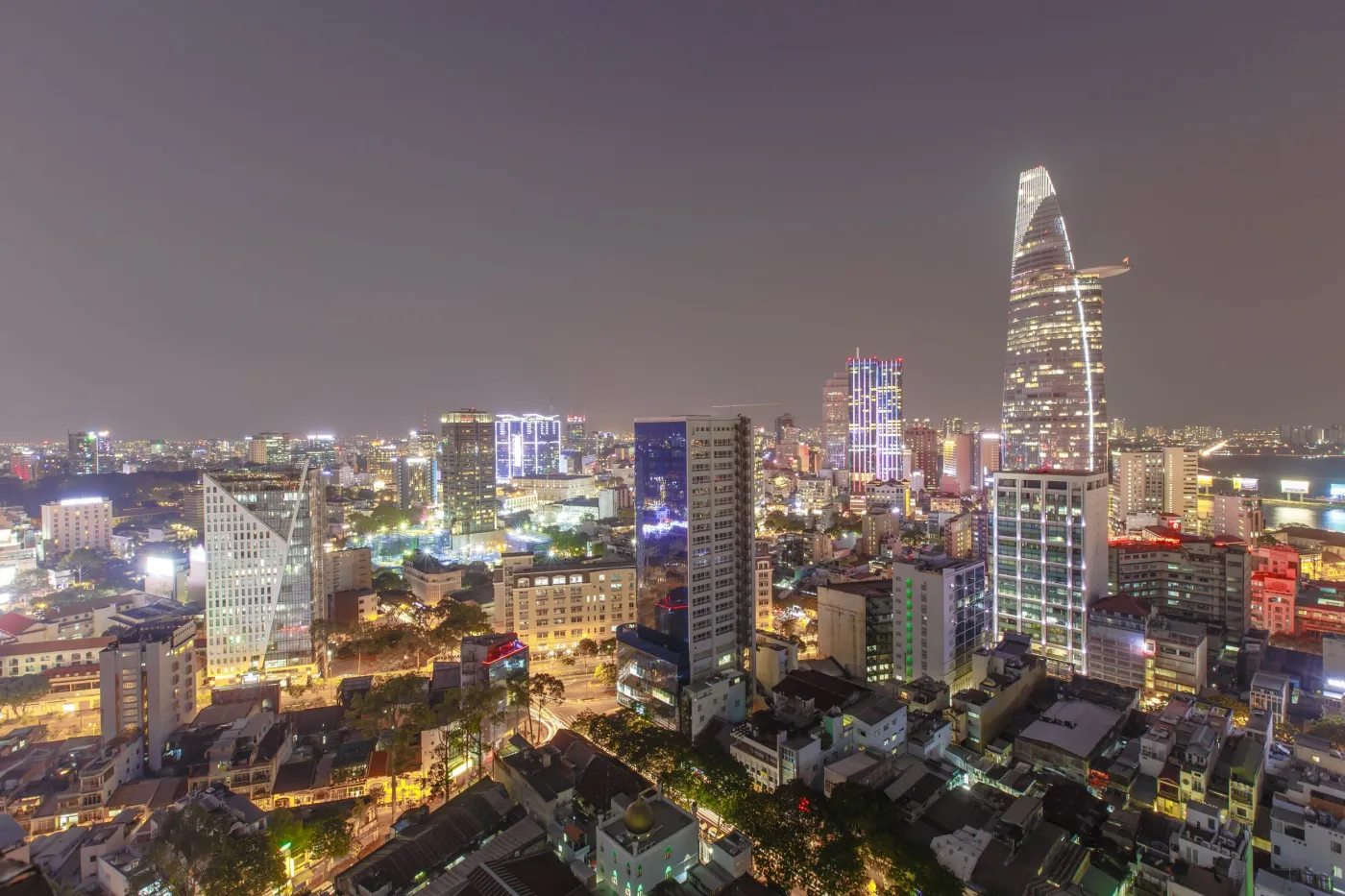7598775-ho-chi-minh-wietnam.jpg