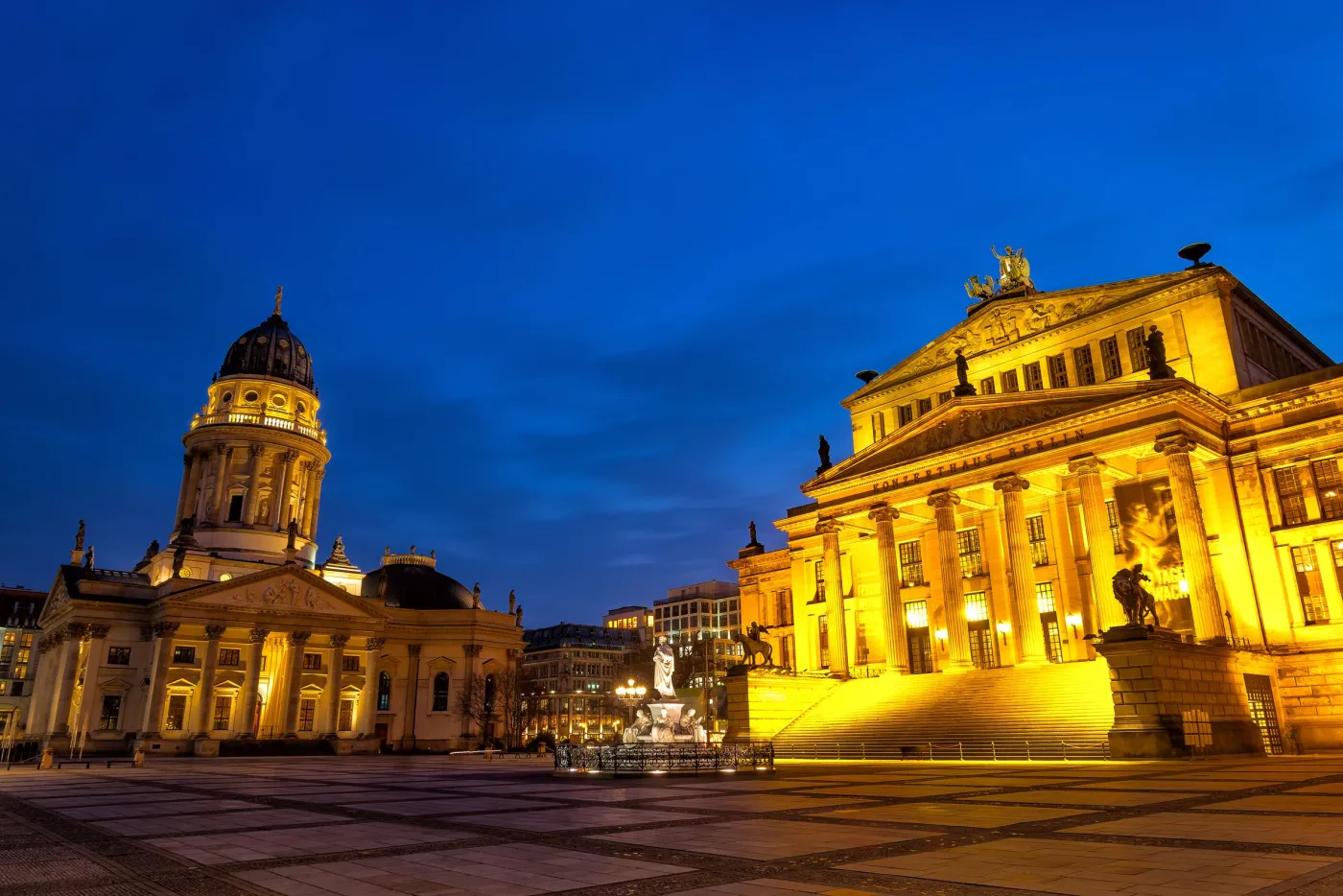 7705897-gendarmenmarkt-berlin.jpg