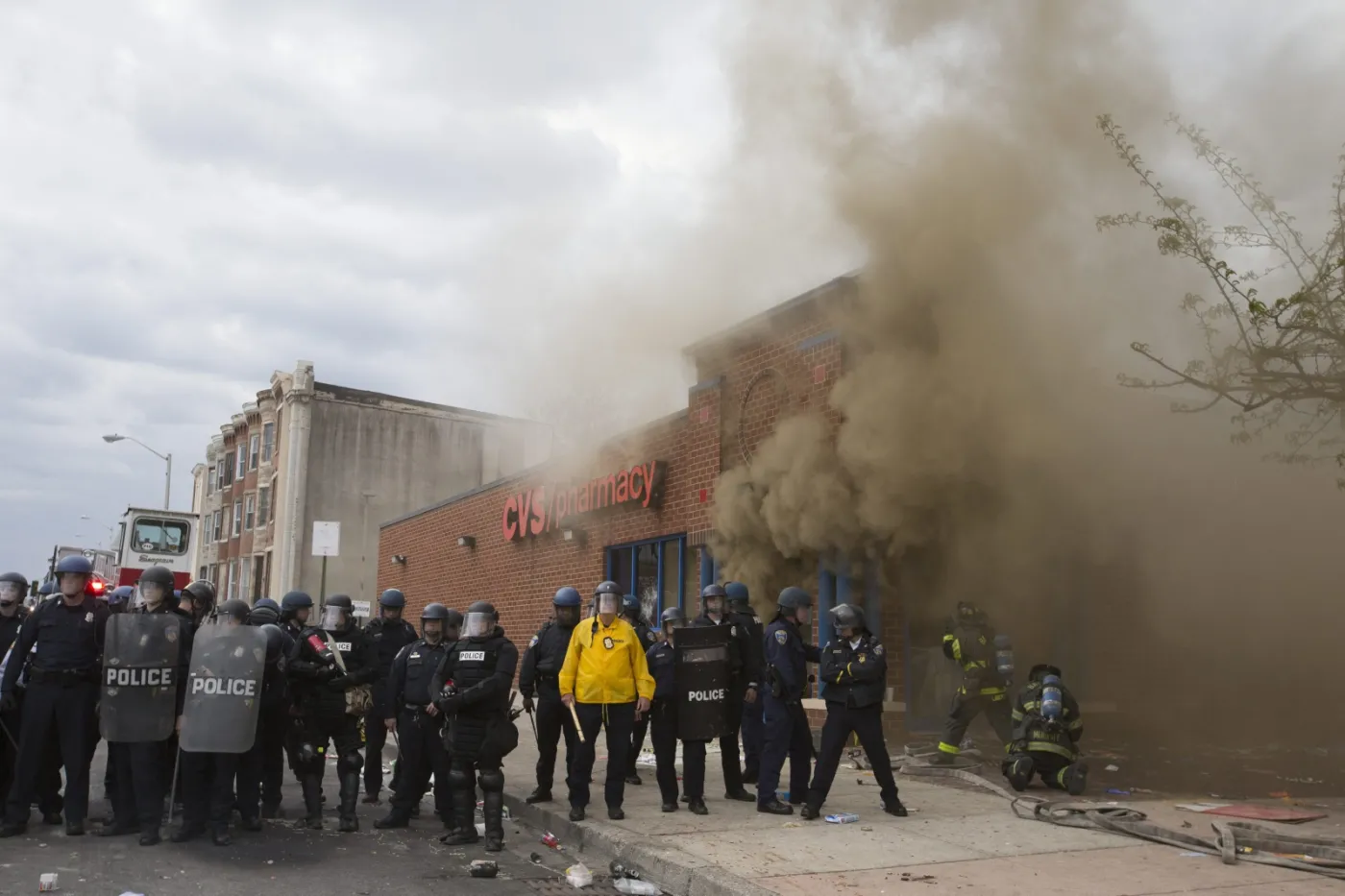 7706303-zamieszki-w-baltimore.jpg