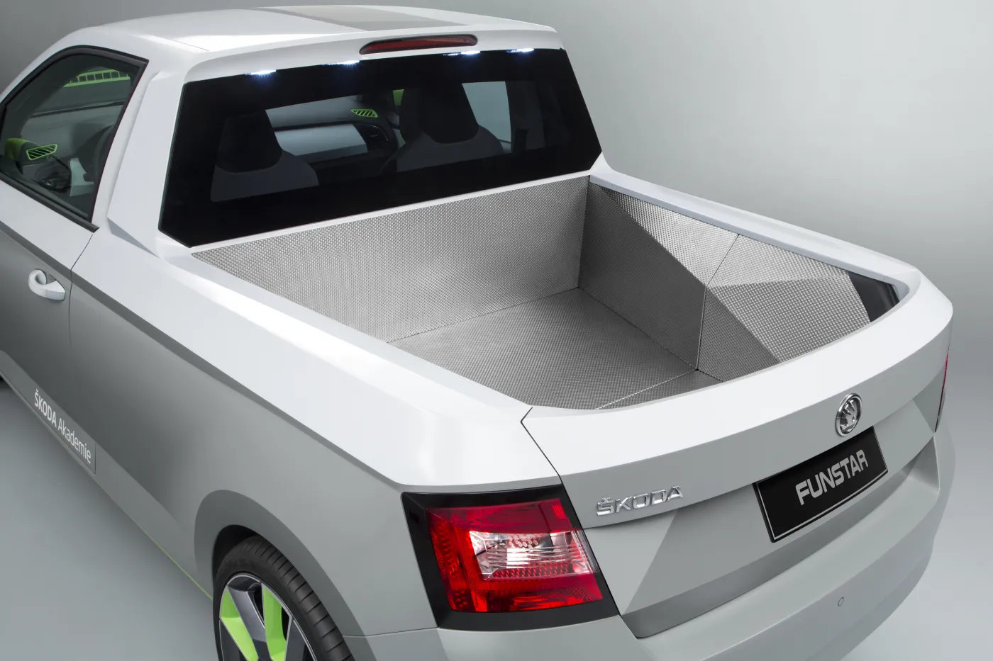 7726457-pickup-skoda-funstar.jpg