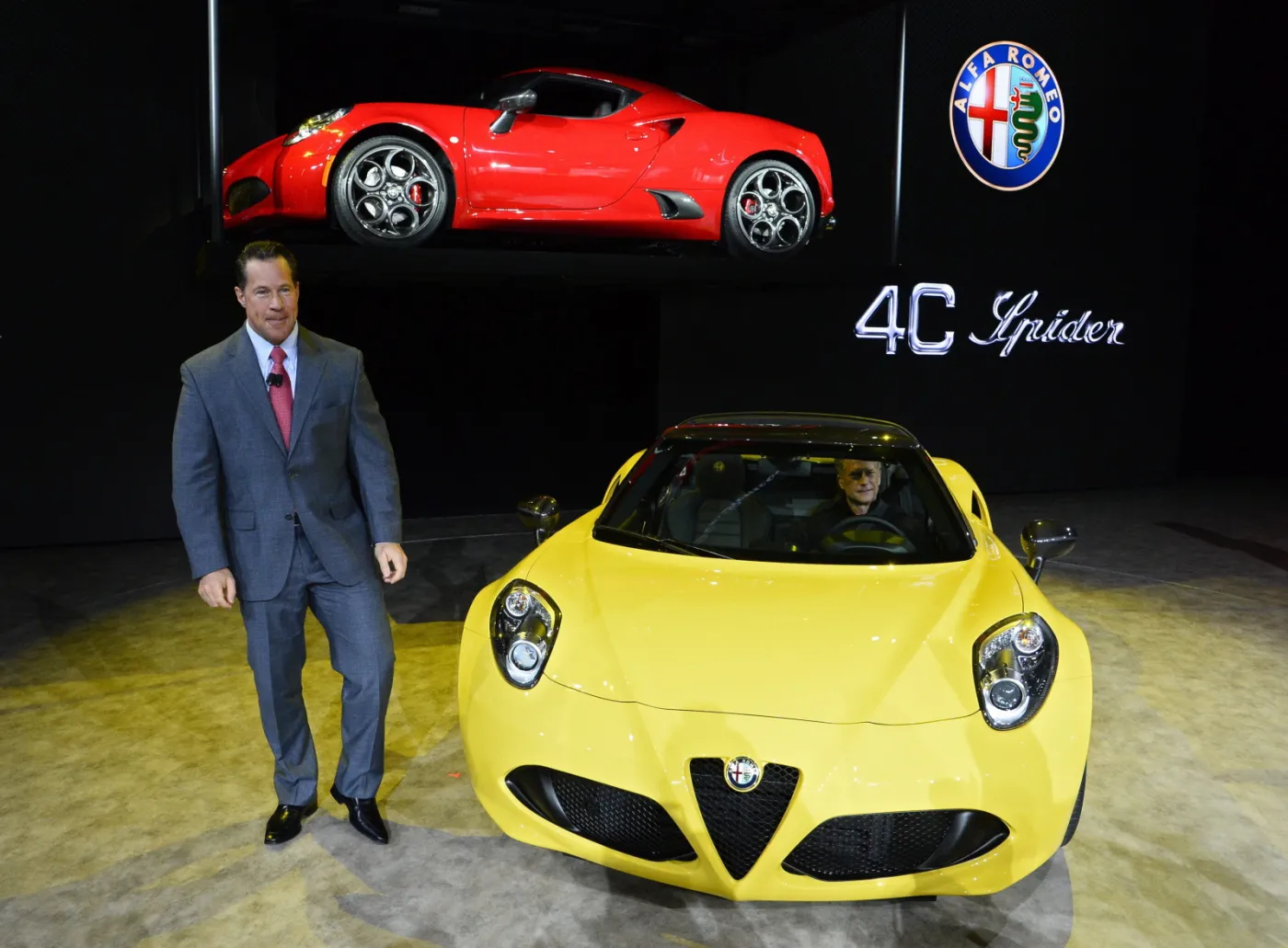 7295553-alfa-romeo-4c-spider.jpg