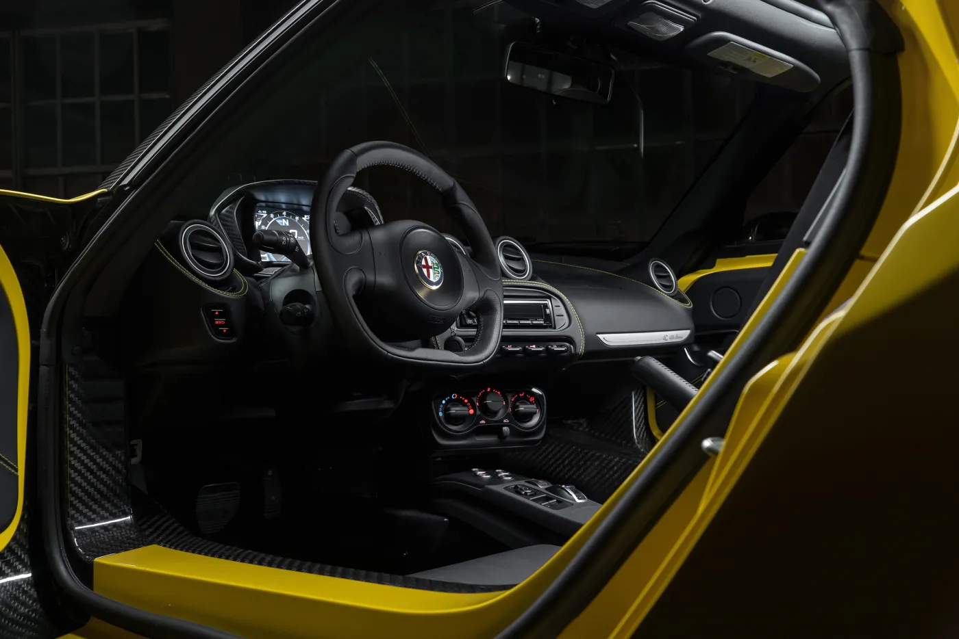 7295669-alfa-romeo-4c-spider.jpg