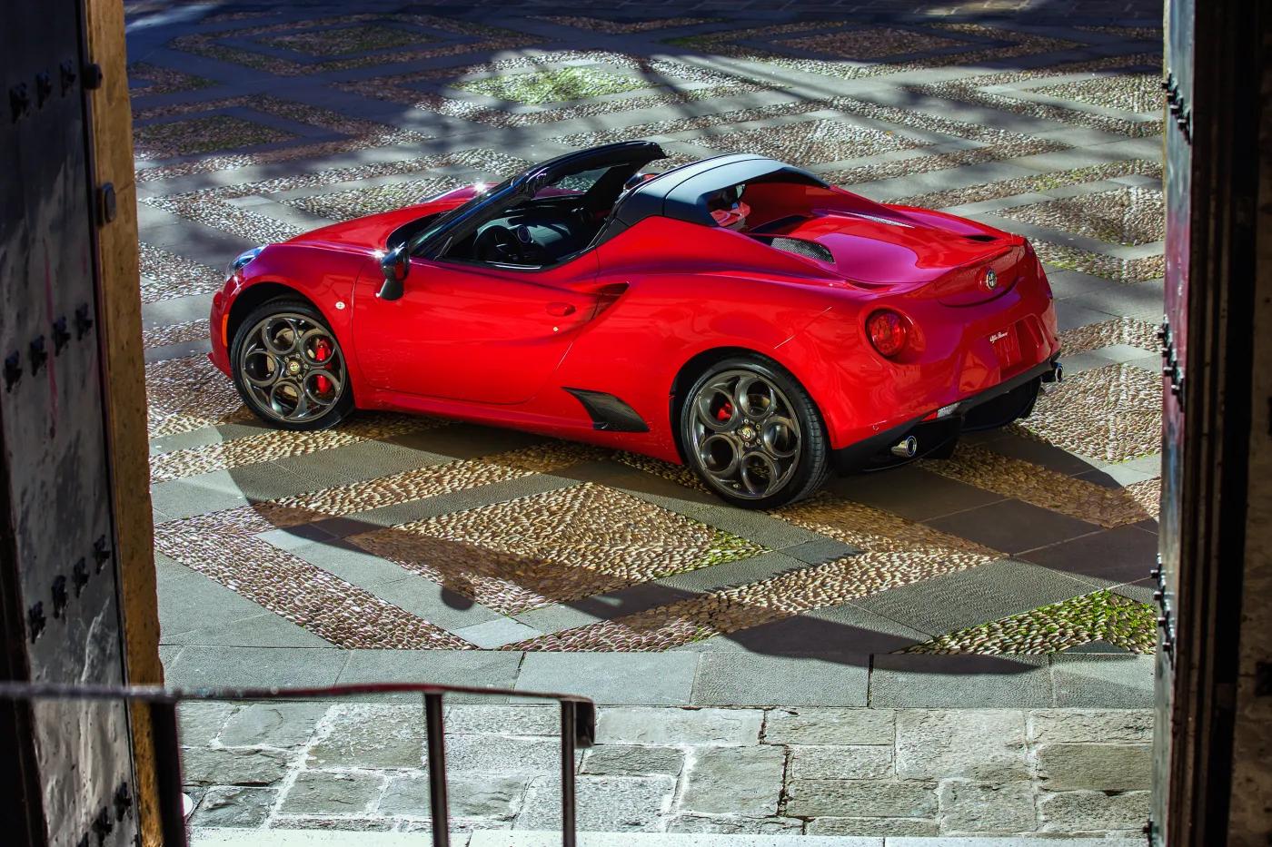 7295756-alfa-romeo-4c-spider.jpg