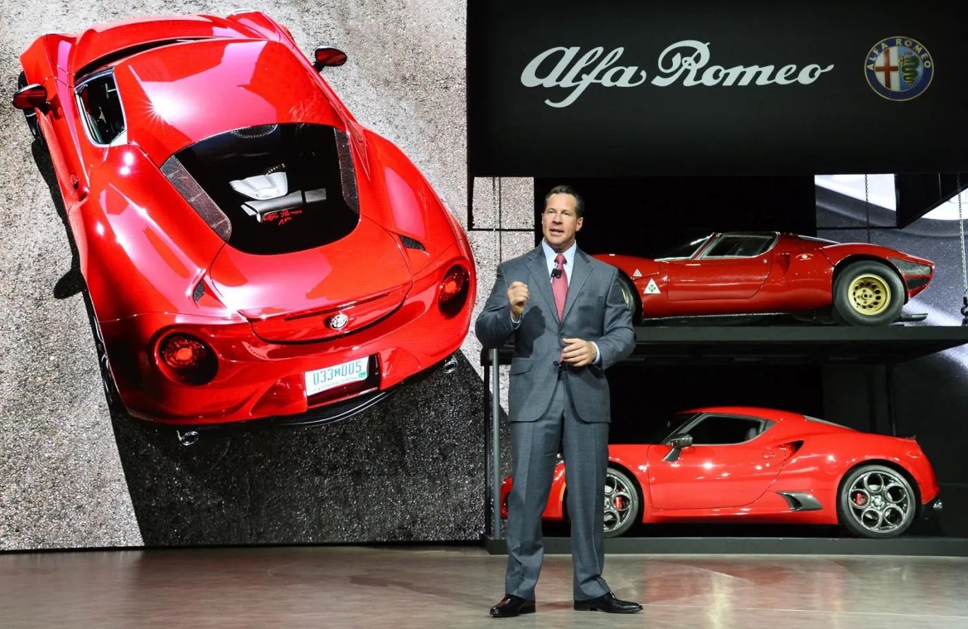 7295379-alfa-romeo-4c-spider.jpg