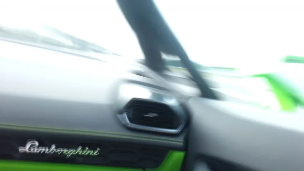 7326242-lamborghini-huracan.jpg
