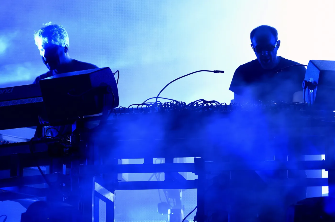 7995058-the-chemical-brothers.jpg