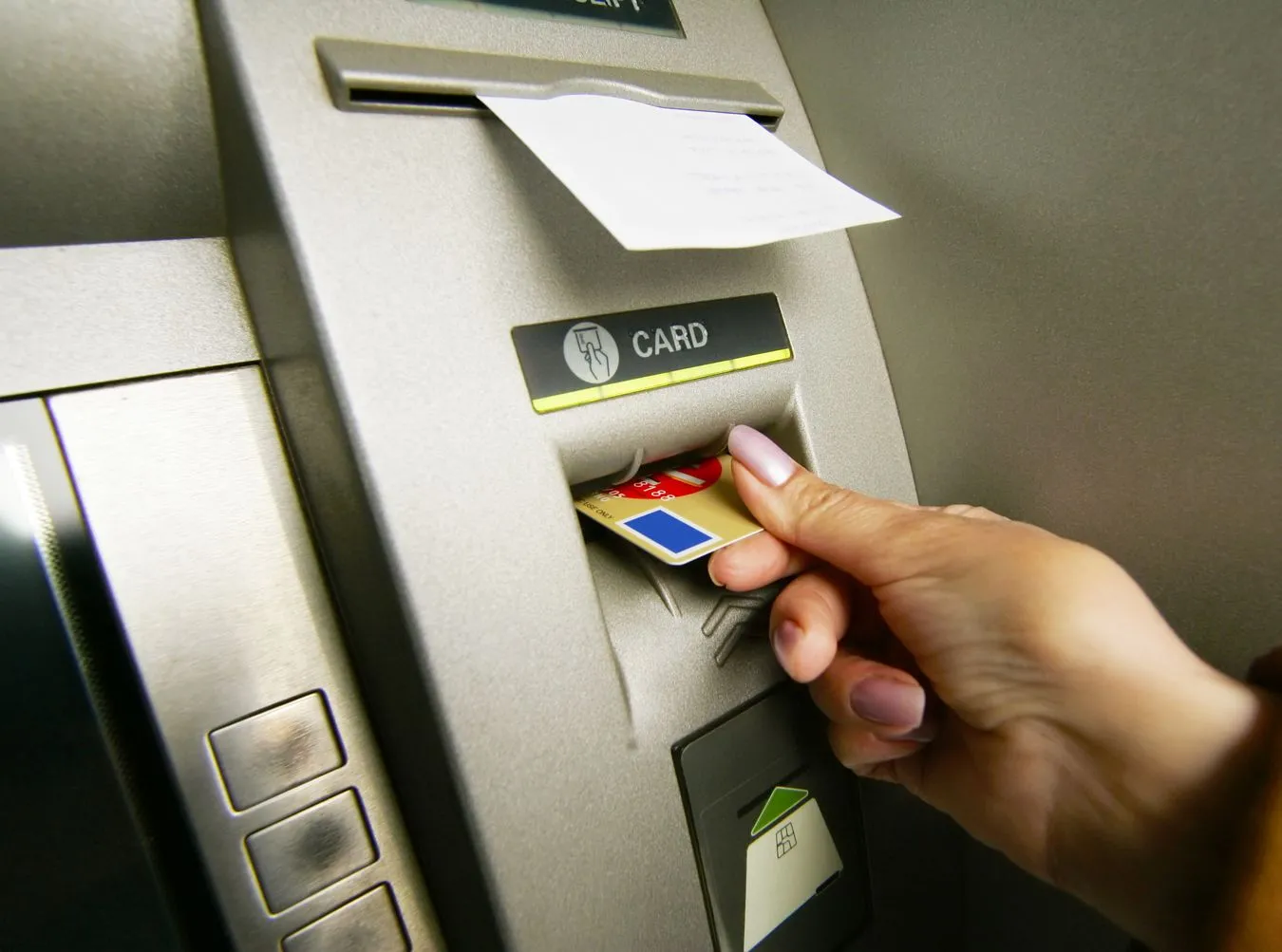 Bankomaty mogą dużo więcej, ale na razie jeszcze nie u nas