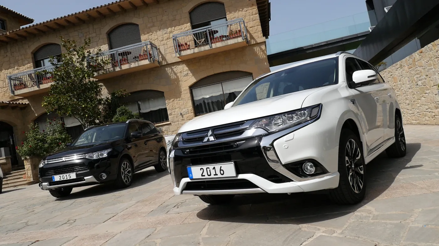 8164000-mitsubishi-outlander.jpg