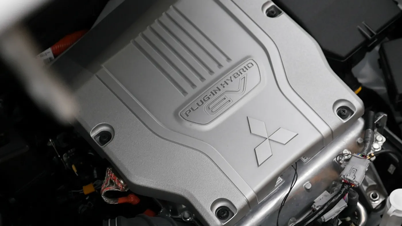 8164155-mitsubishi-outlander.jpg