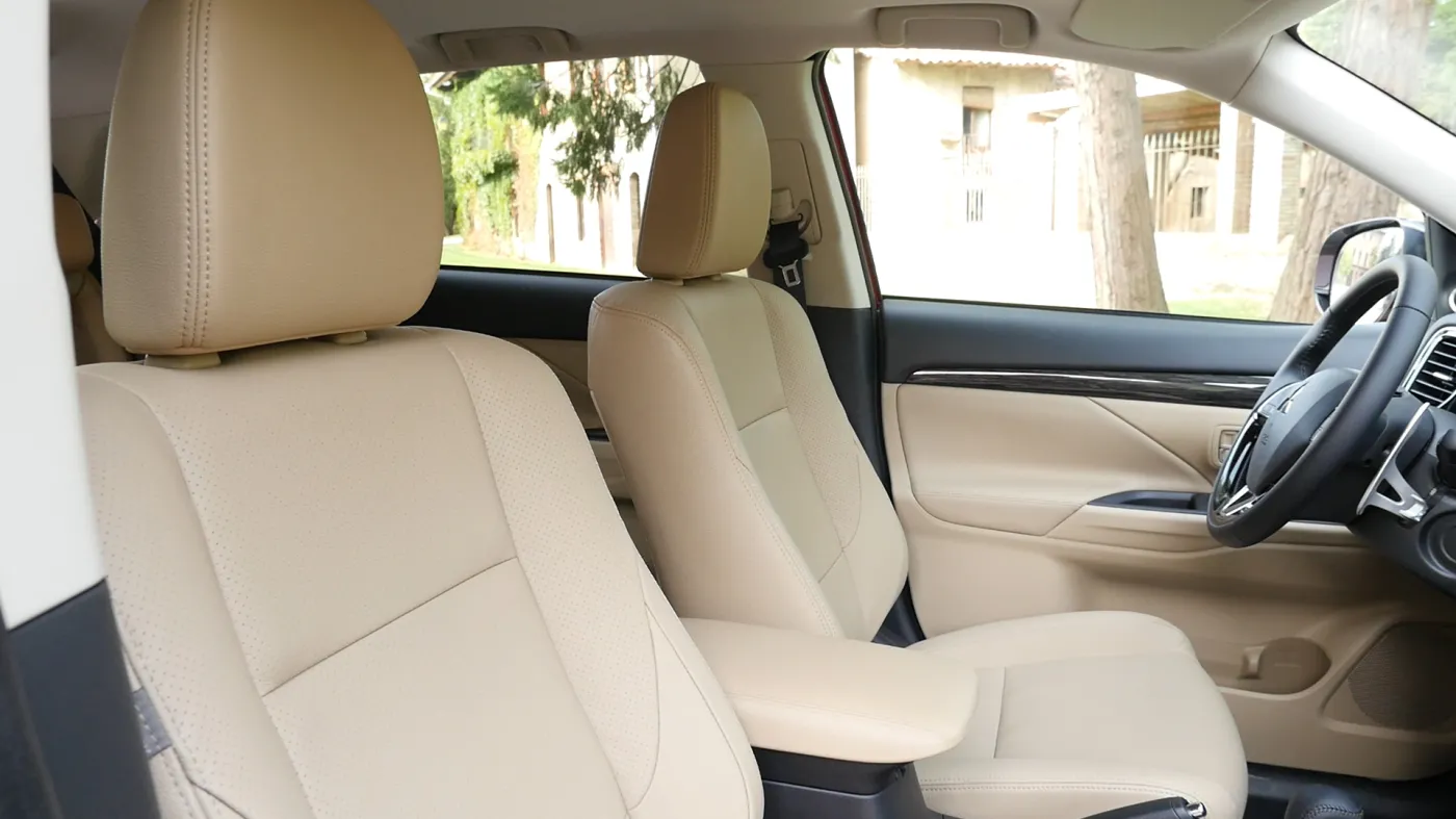 8185785-mitsubishi-outlander.jpg