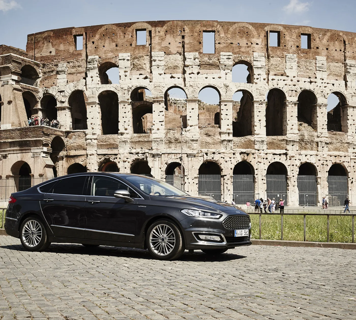 7779052-ford-mondeo-vignale.jpg