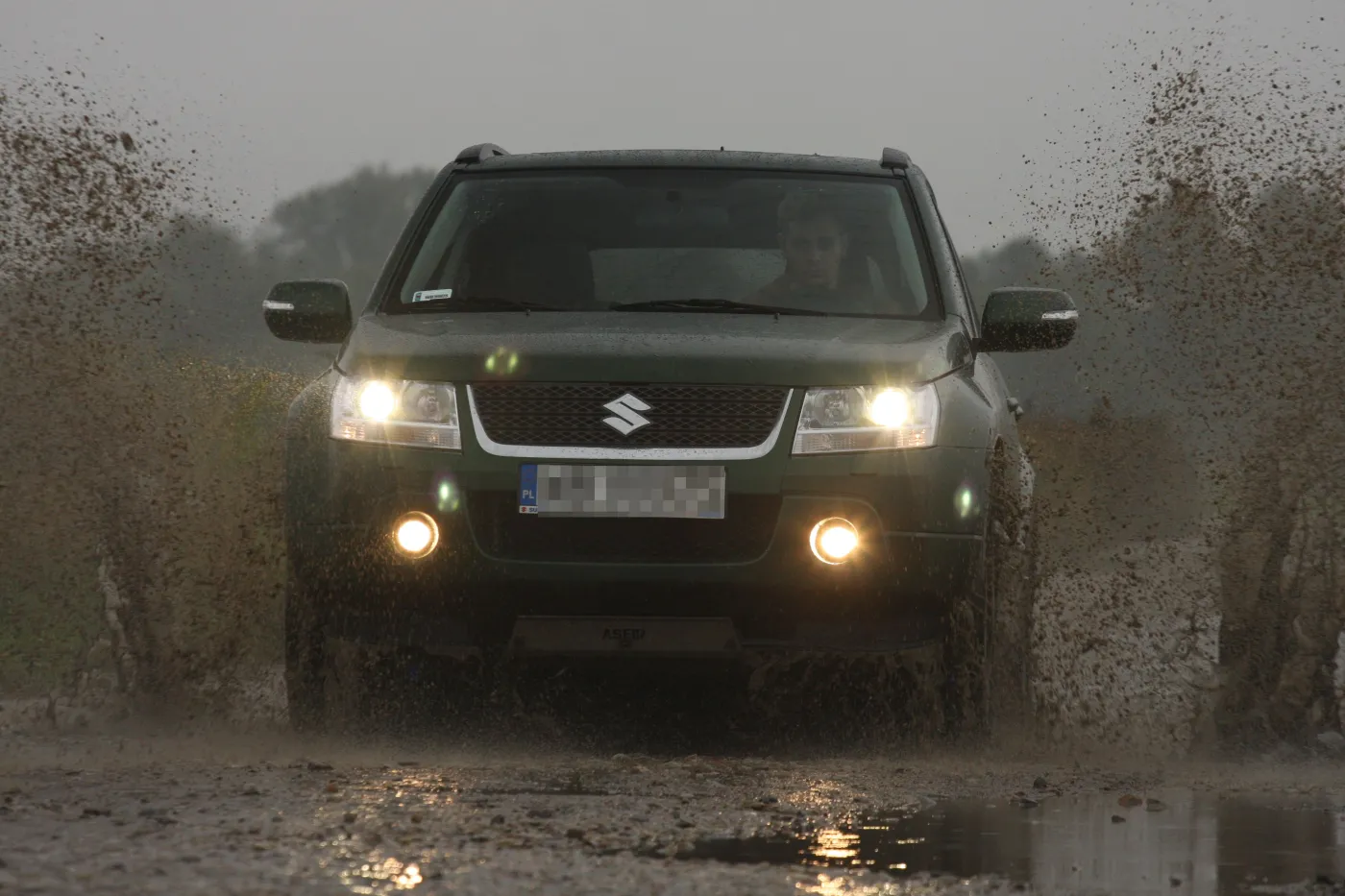 7807961-suzuki-grand-vitara.jpg