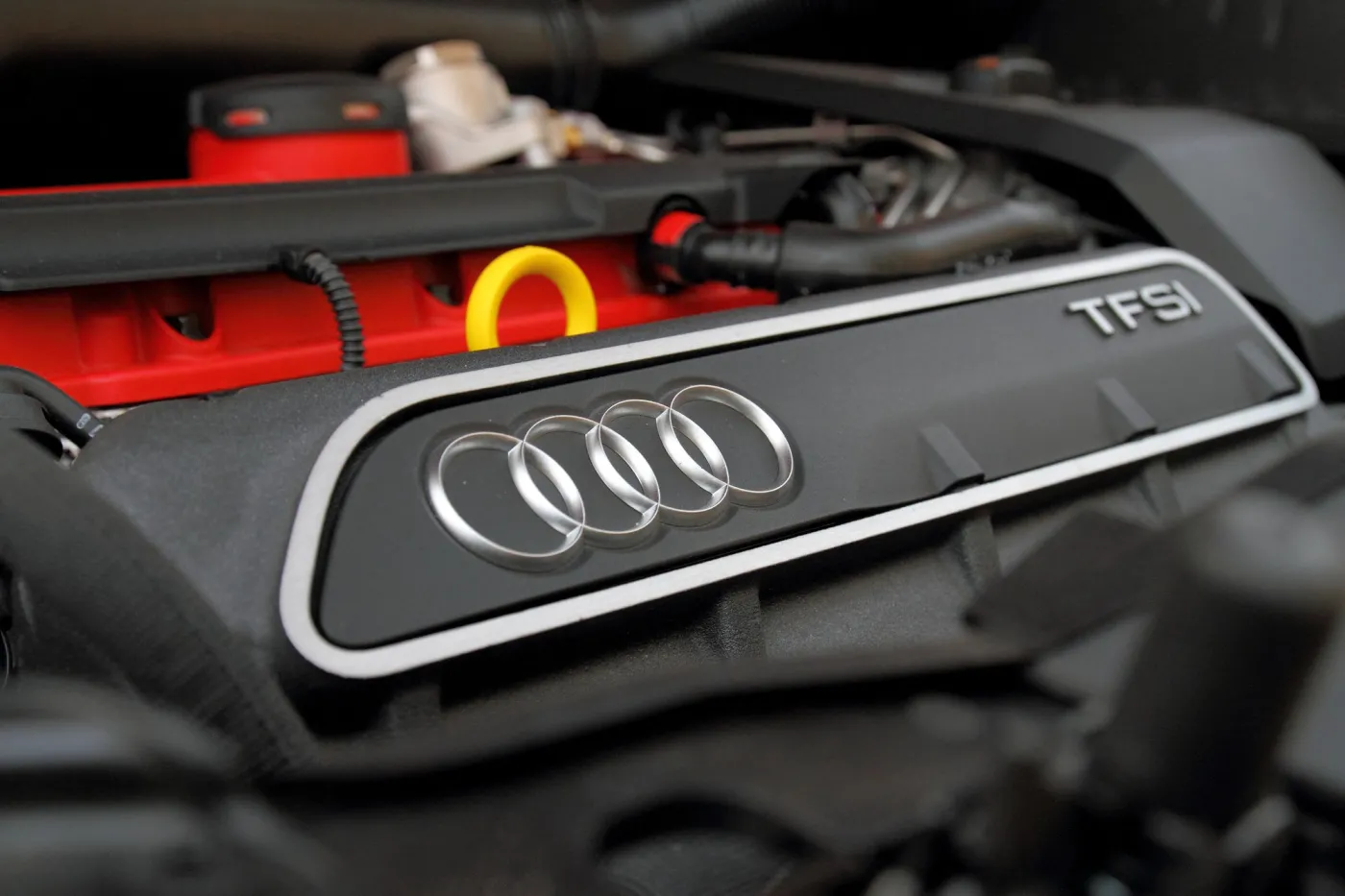 5549799-audi-rs-q3-szybki-suv.jpg