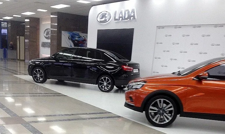 8392995-lada-vesta-signature.jpg