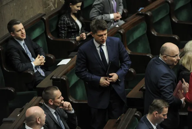 Petru o Kaczyńskim: Idzie za ostro, za szybko, łamiąc zasady państwa prawa. Zakiwa się