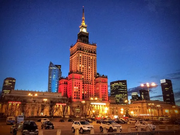8864922-palac-kultury-i-nauki.jpg