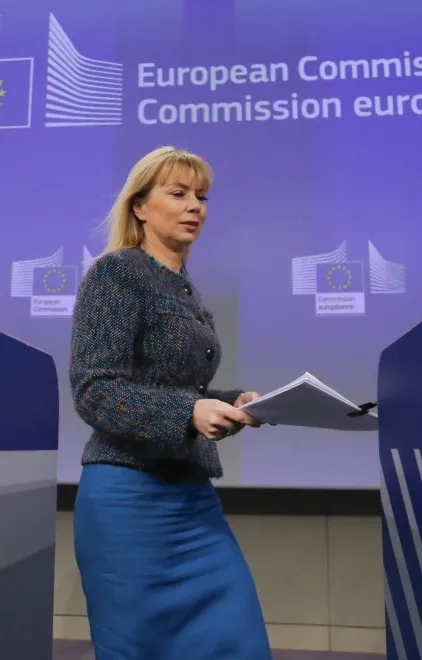 8683787-elzbieta-bienkowska.jpg