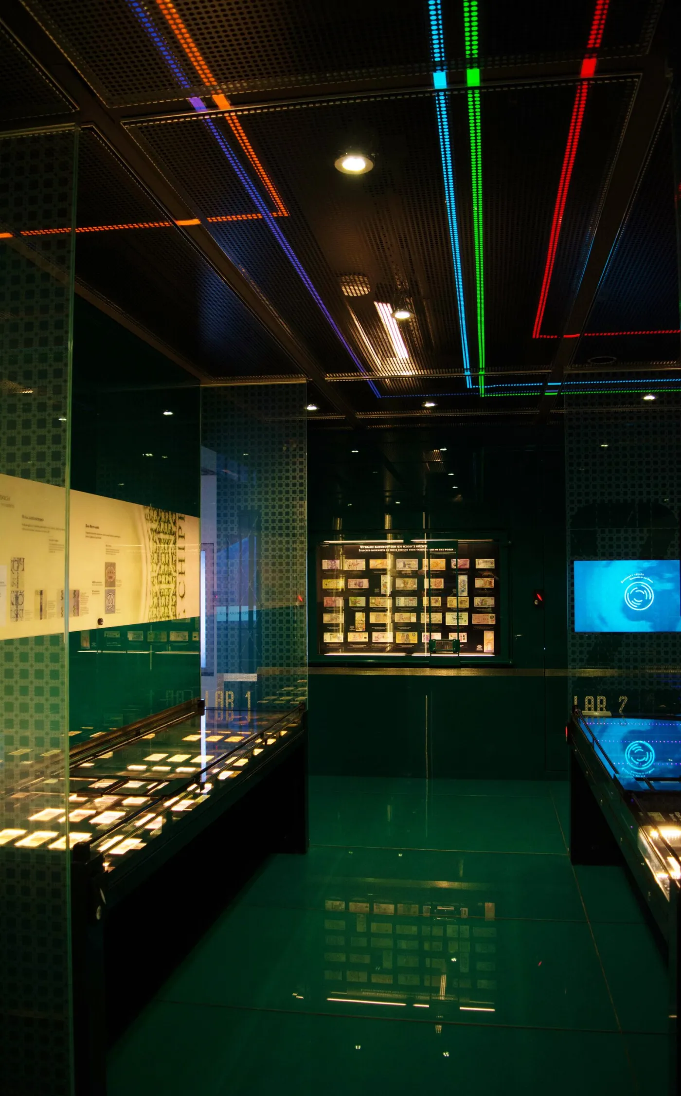 9016694-centrum-pieniadza-nbp.jpg