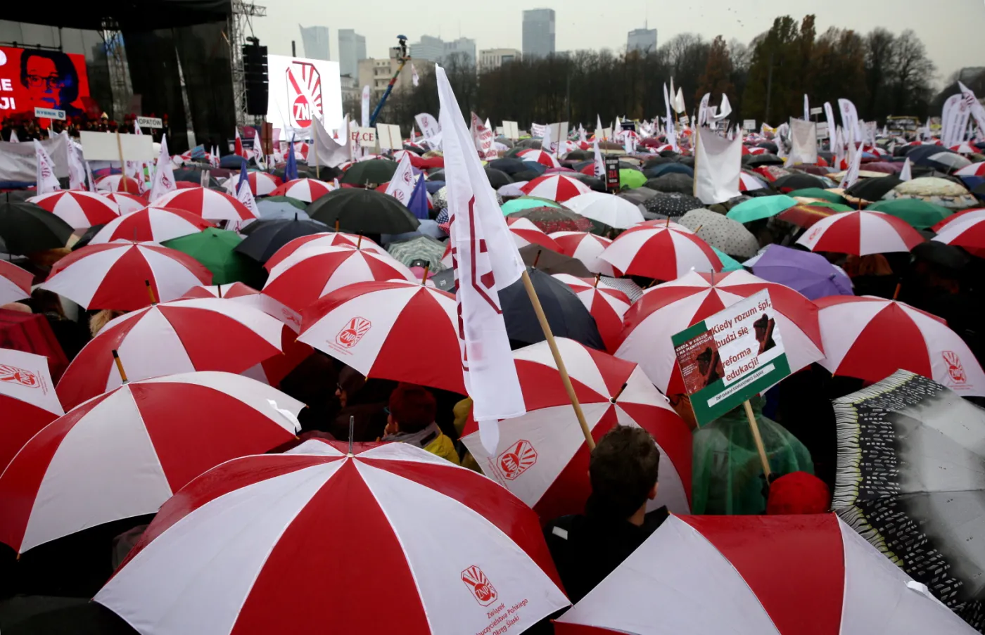 9629066-protest-nauczycieli.jpg