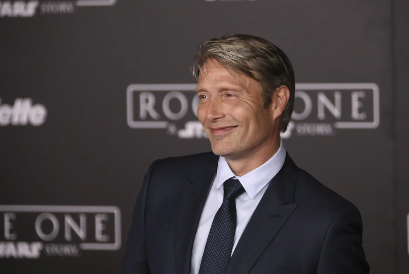 9695728-premiera-filmu-lotr-1.jpg