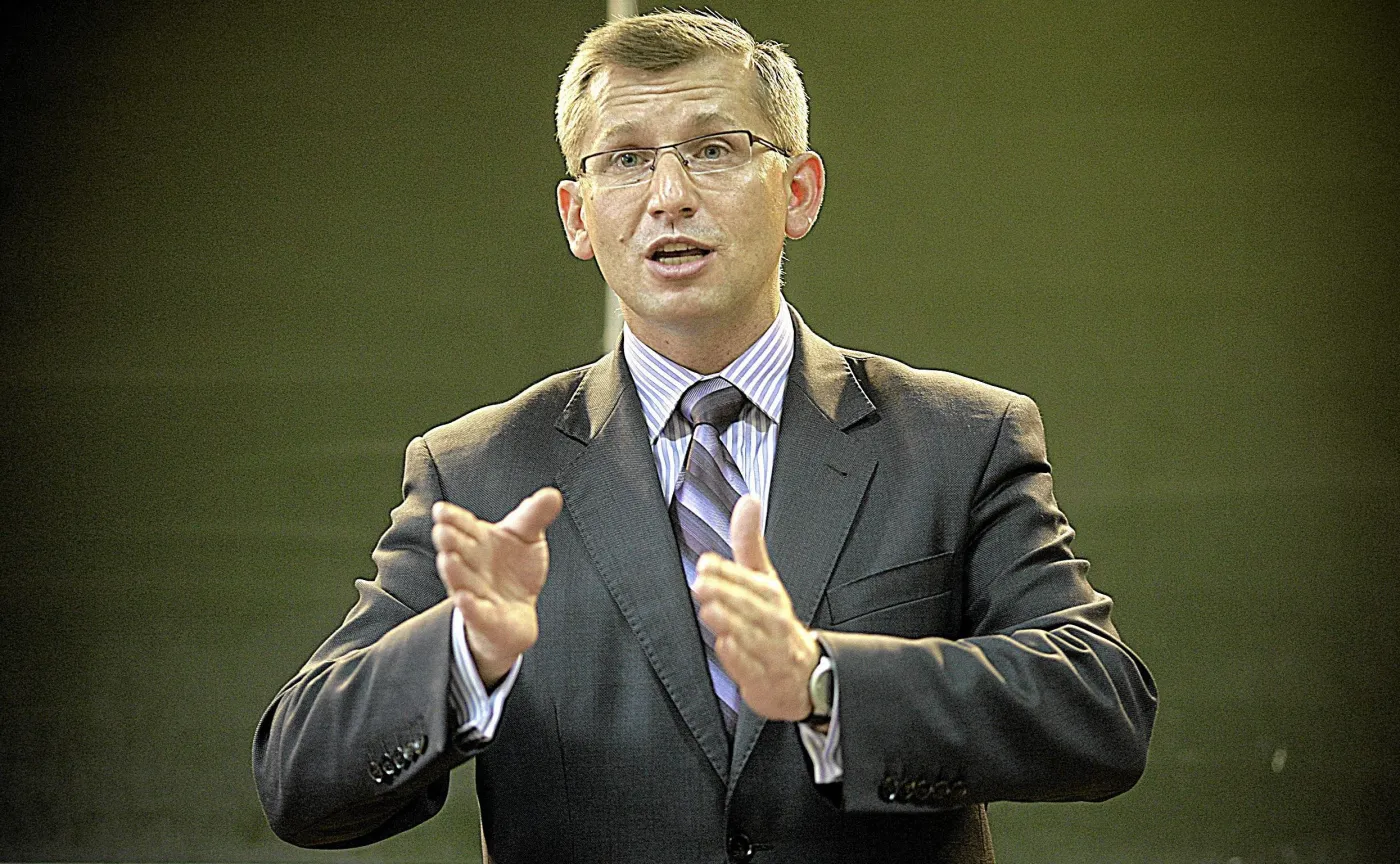 9463267-krzysztof-kwiatkowski.jpg