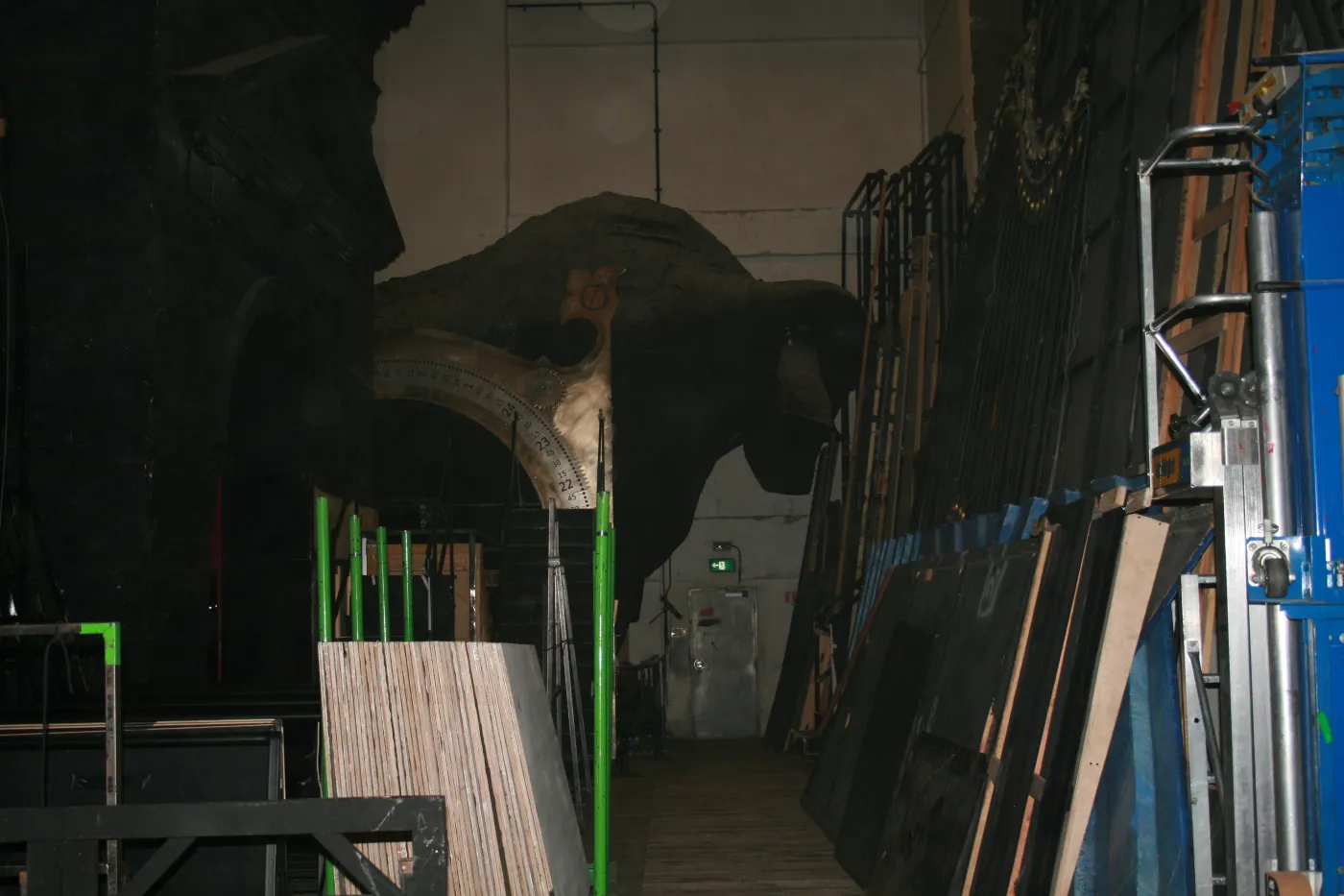 9553424-elementy-scenografii.jpg