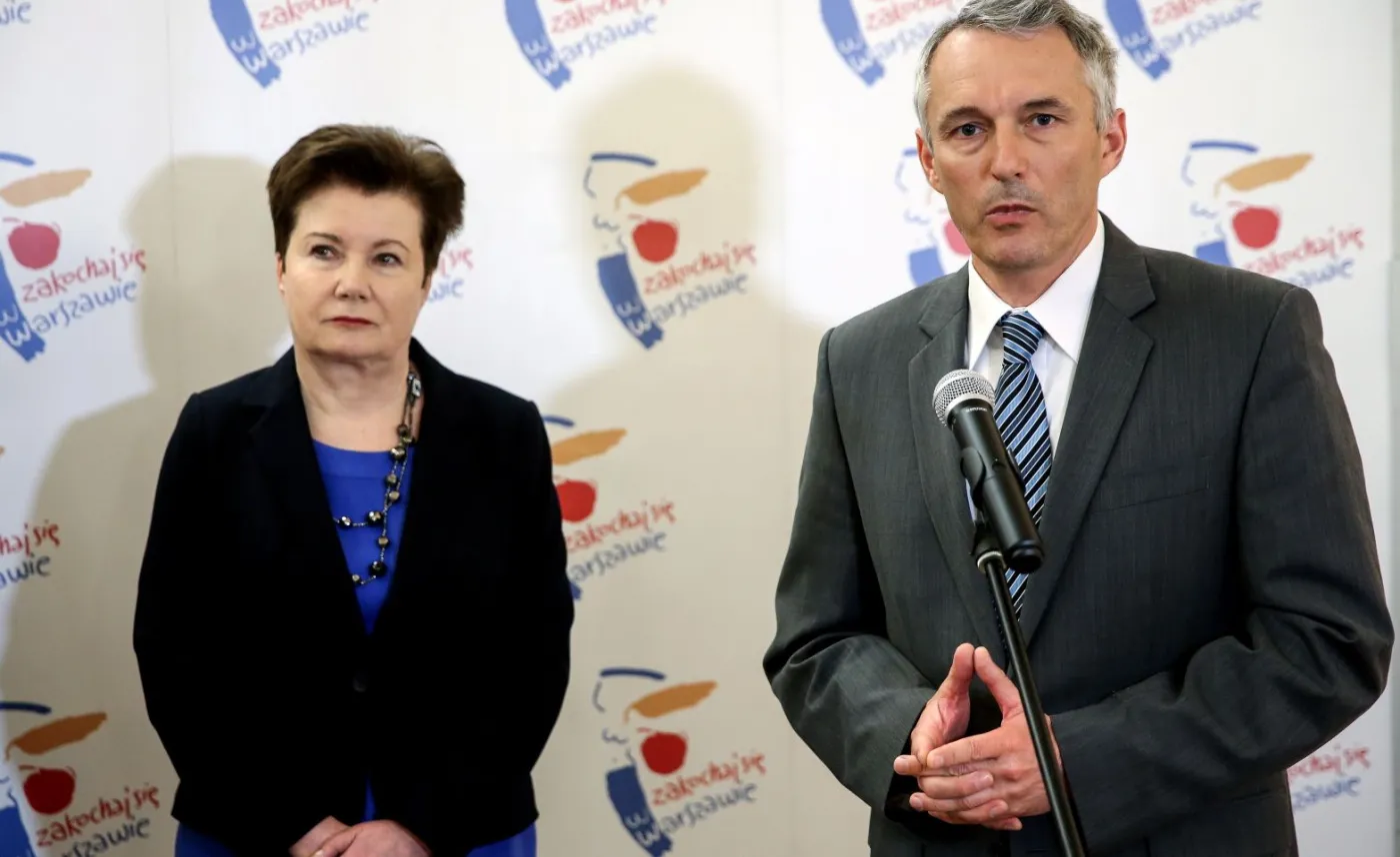  Prezydent Warszawy Hanna Gronkiewicz-Waltz (L) oraz radny Warszawy Paweł Lech (P) 