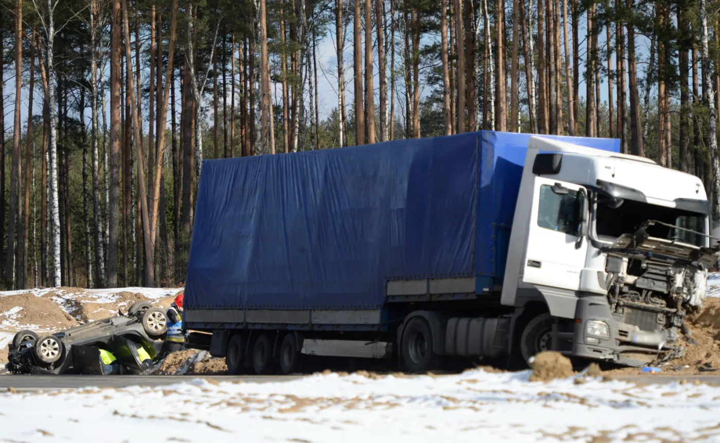 9914932-wypadek-pod-wyszkowem.jpg