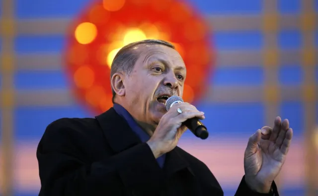 Mocno iskrzy na linii Berlin-Ankara. Erdogan do szefa MSZ Niemiec: Znaj miejsce w szeregu! Ile masz lat?
