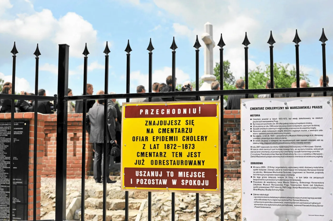 10464970-cmentarz-choleryczny.jpg