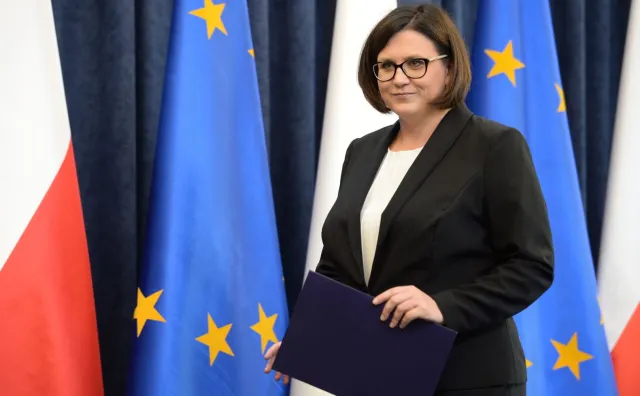 Frontalna obrona Małgorzaty Sadurskiej. Mazurek do Karczewskiego: A tak zupełnie serio, to nie wstyd panu?