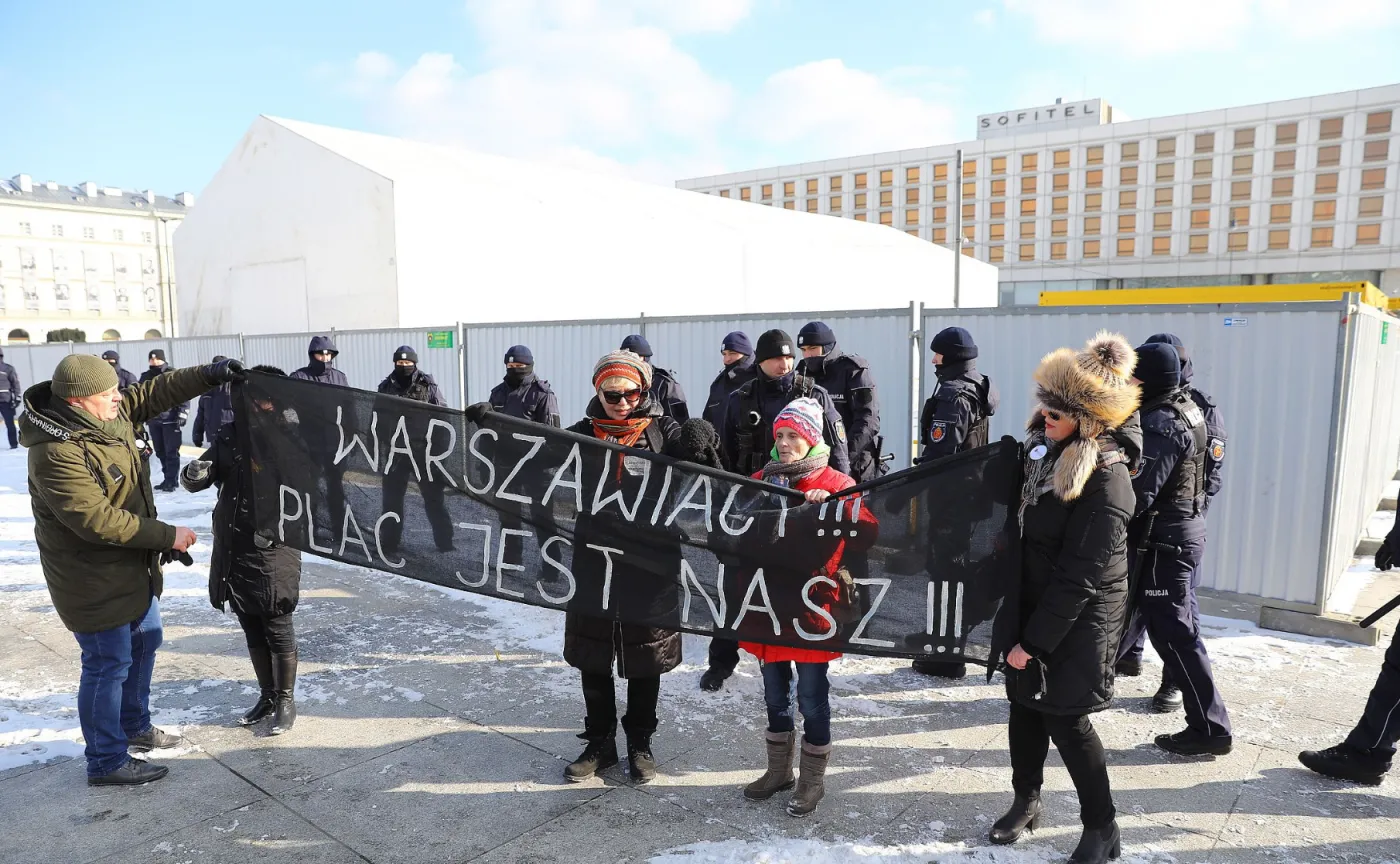 10801587-protest-w-warszawie.jpg