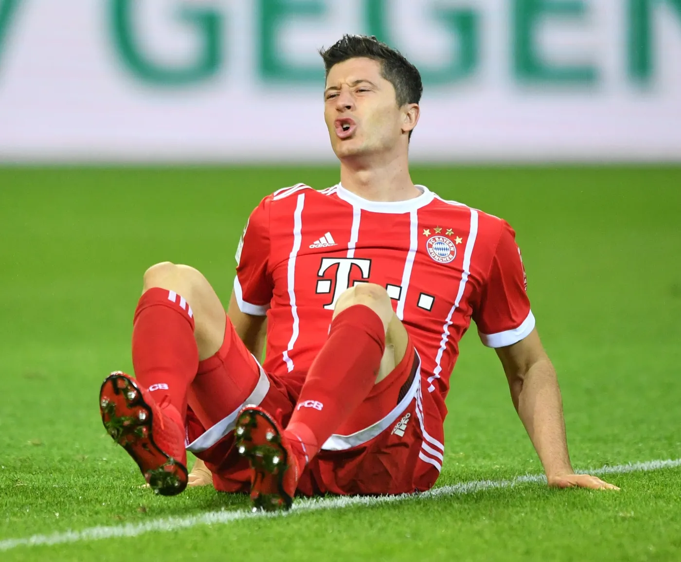 Robert Lewandowski pod opieką lekarzy. Z Urugwajem i Meksykiem może nie zagrać