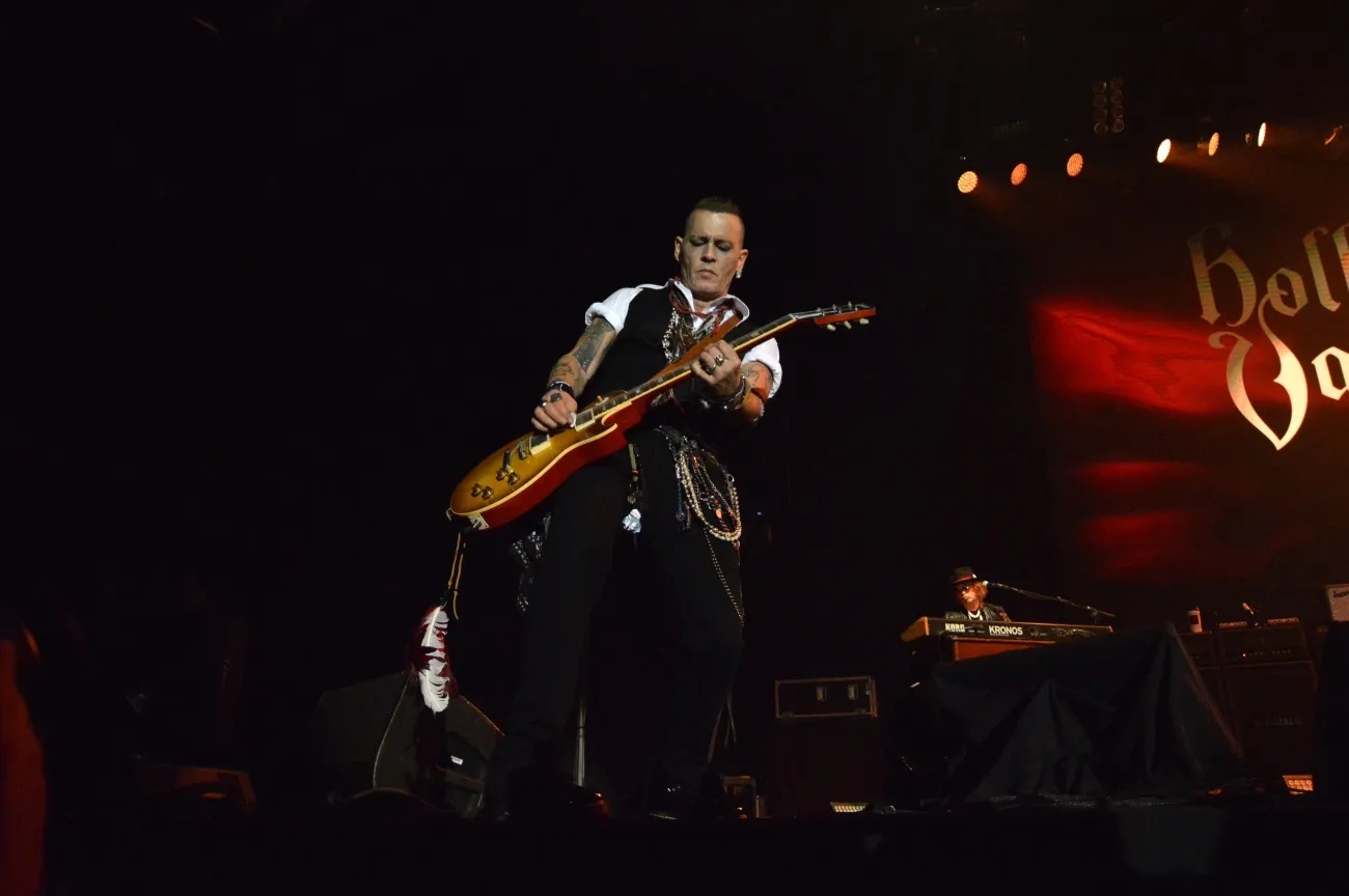 11031357-hollywood-vampires.jpg
