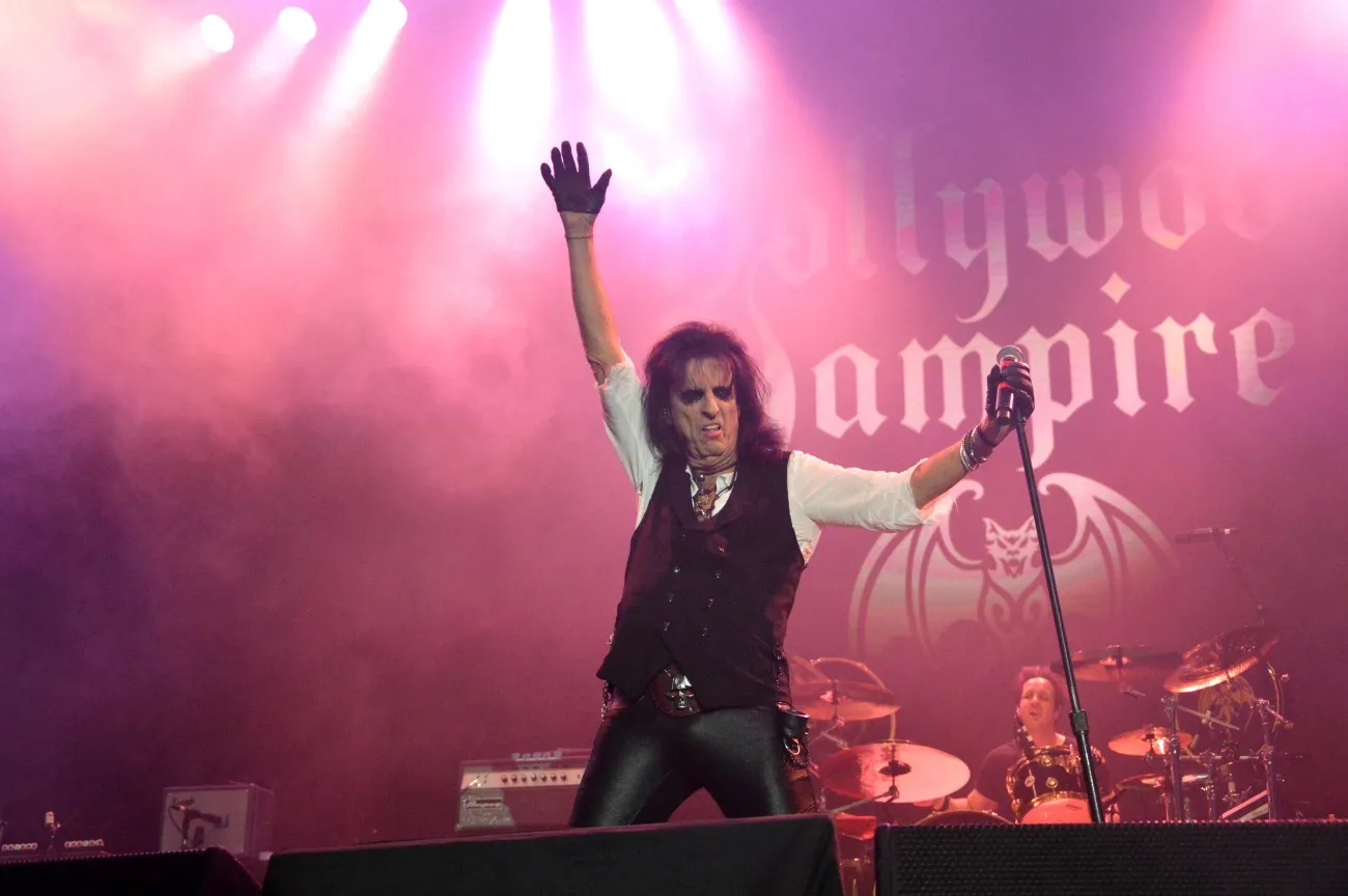 11031822-hollywood-vampires.jpg