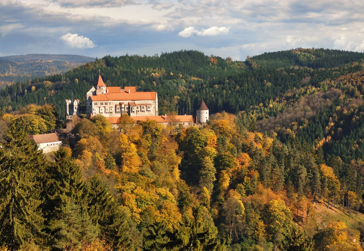 11040990-pern-tejn-zamek-fot.jpg